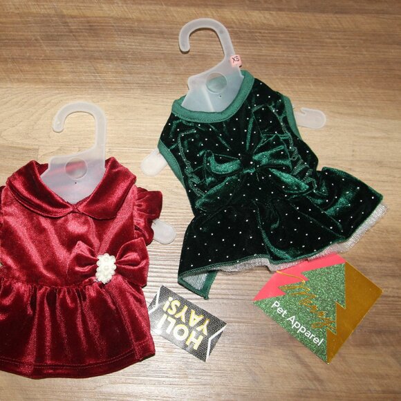 NWT! Lot of 2 Red & Green SIZE XS Velvet Holiday Dresses - Picture 3 of 7